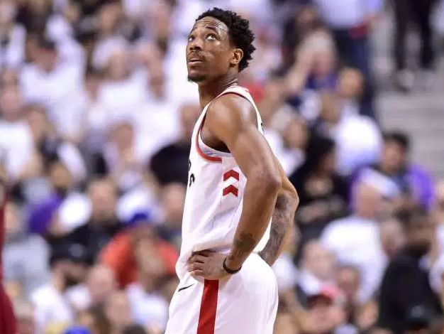 过签下一名 过签下一名