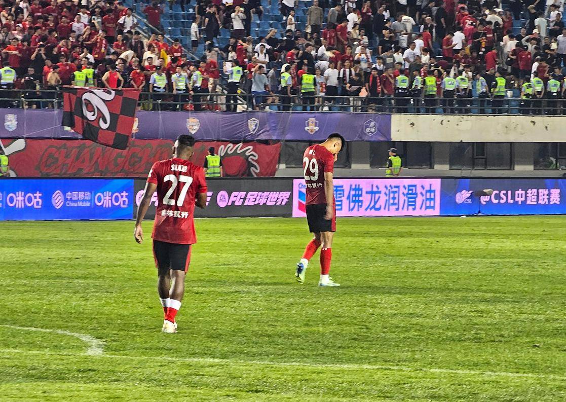 的表现吸引 的表现吸引